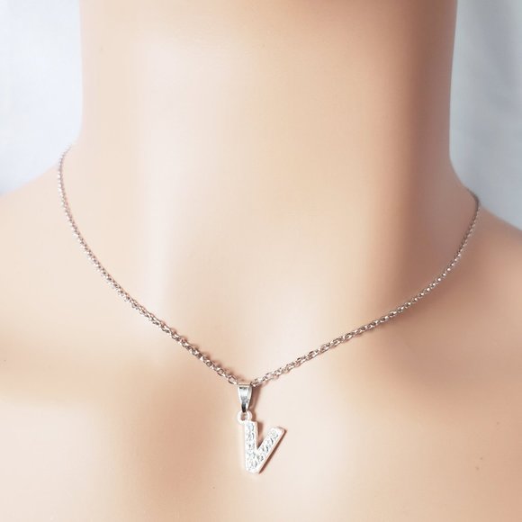Initial V Silver Necklace - Picture 1 of 1